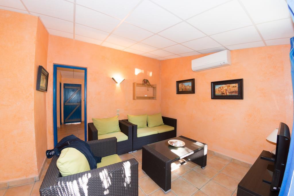 Air Sport Soleil Hotel Hyeres Room photo